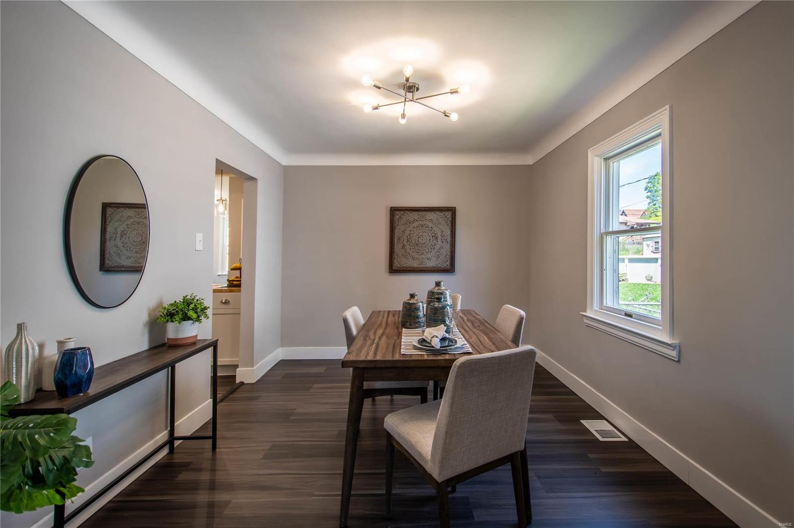 9509 MacKenzie Road St. Louis, MO 63123 - Photo 14 of 44 Gallery Image 14