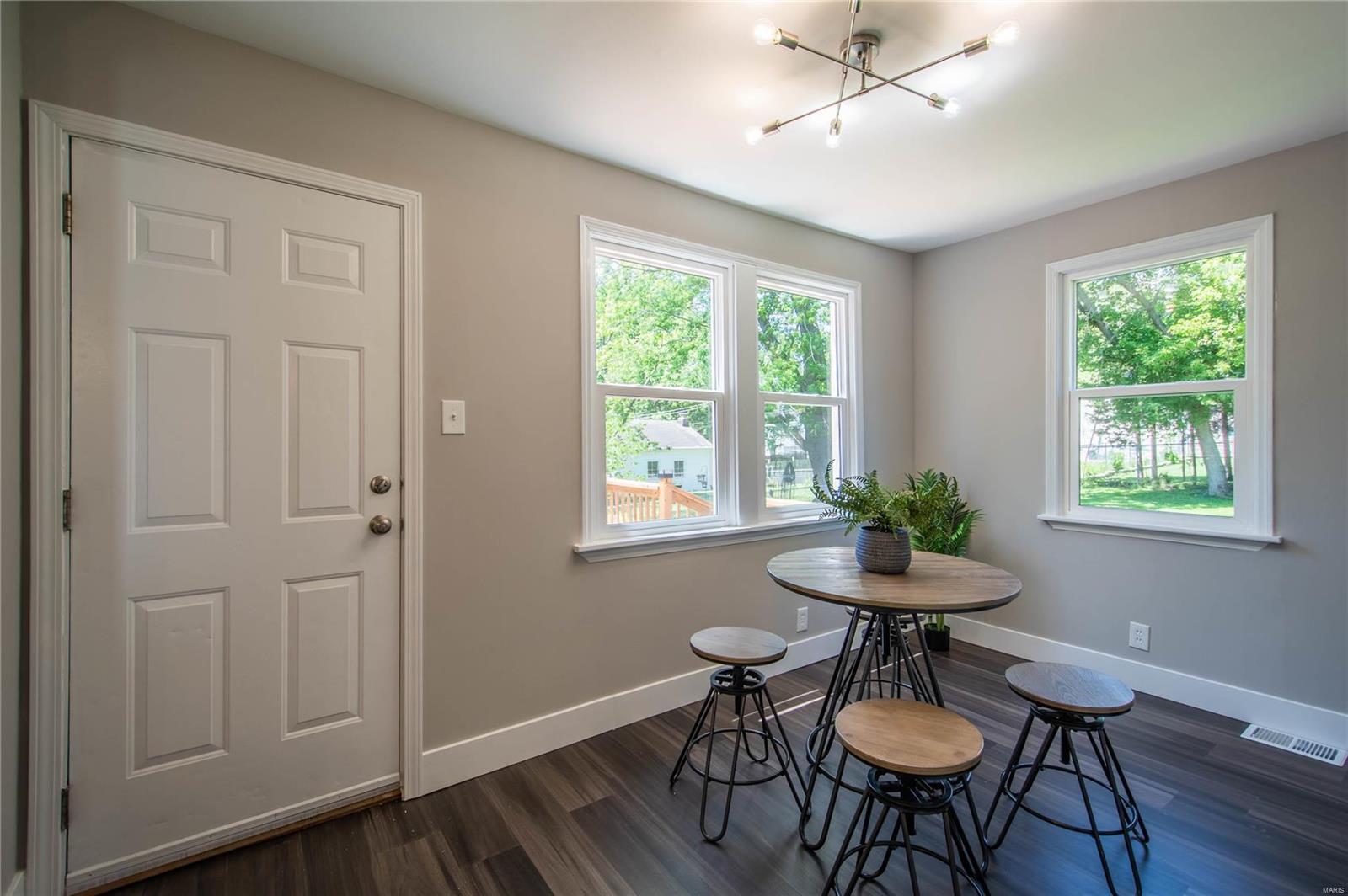 9509 MacKenzie Road St. Louis, MO 63123 - Photo 25 of 44 Gallery Image 25