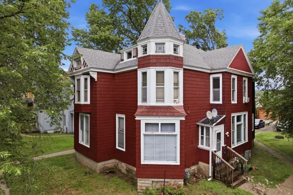 $415,000 | 219 9th Street South, La Crosse, WI 54601