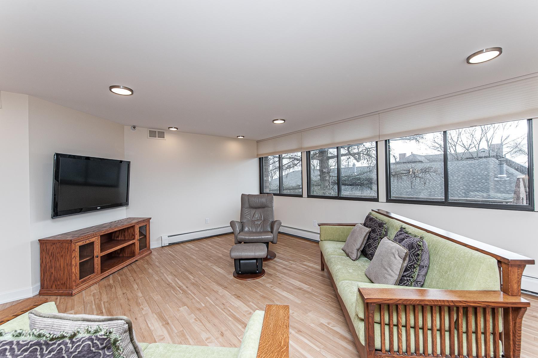 600 4th Street Southwest, Unit 404 Rochester, MN 55902 - Photo 11 of 33 Gallery Image 11