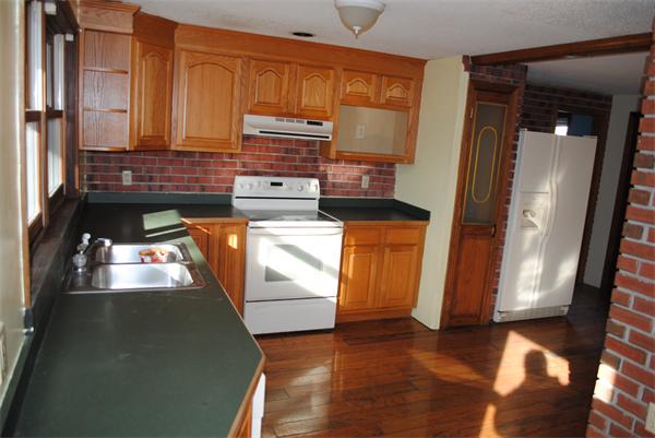 21 Wellington Road Templeton, MA 01468 - Photo 4 of 20