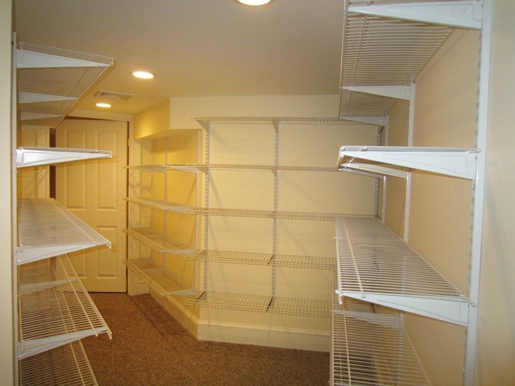 15 Glen Brook Road Wellesley, MA 02481 - Photo 18 of 24 Gallery Image 18