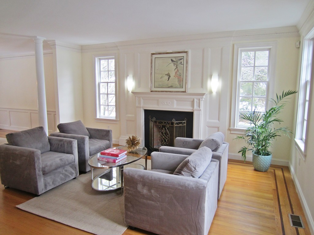 15 Glen Brook Road Wellesley, MA 02481 - Photo 3 of 24 Gallery Image 3