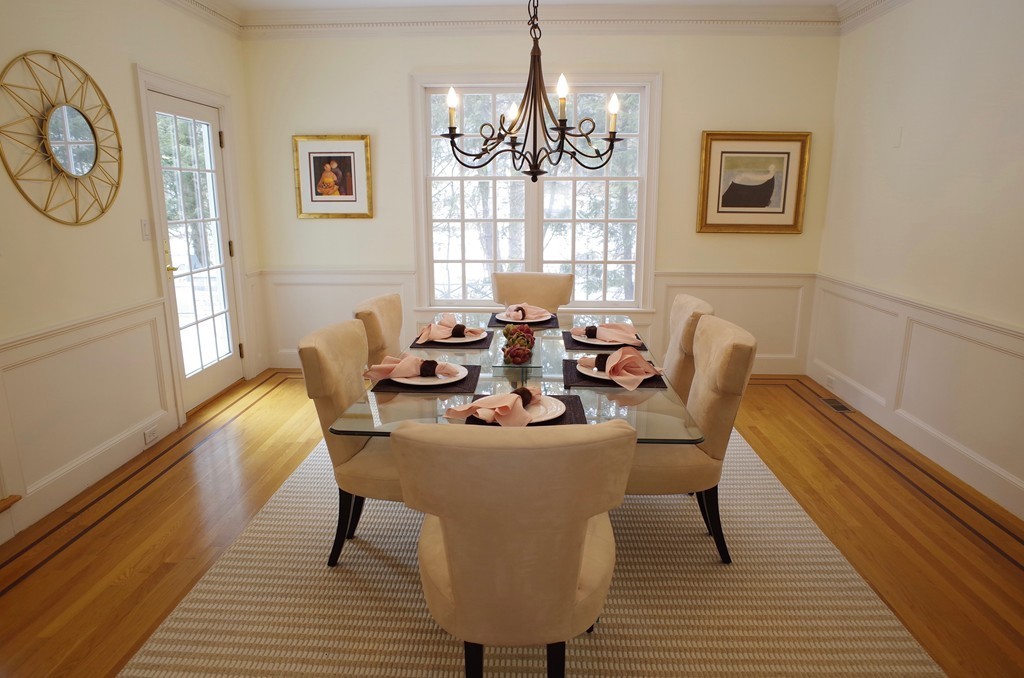 15 Glen Brook Road Wellesley, MA 02481 - Photo 4 of 24 Gallery Image 4