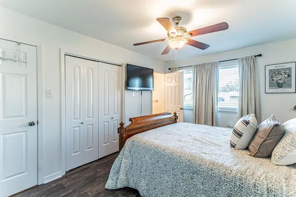 $1,900 | 708 North Stewart Street, Azle, TX 76020