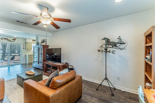 $1,900 | 708 North Stewart Street, Azle, TX 76020