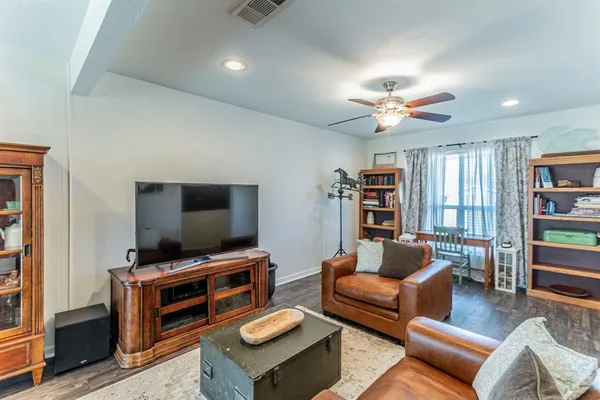 $1,900 | 708 North Stewart Street, Azle, TX 76020