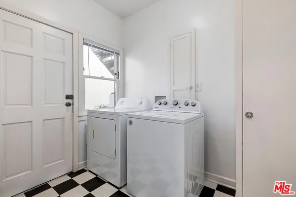 $3,650 | 441 1/2 South Palm Drive, Beverly Hills, CA 90212