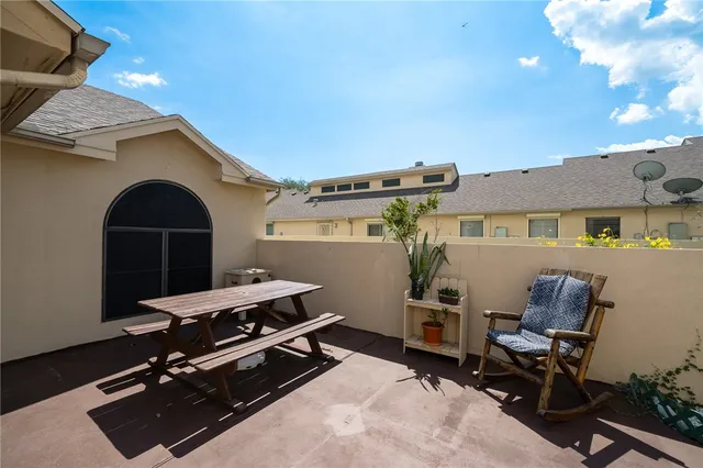 $244,900 | 102 Sugar Creek Drive, Rockport, TX 78382