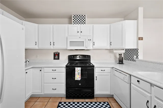 $244,900 | 102 Sugar Creek Drive, Rockport, TX 78382