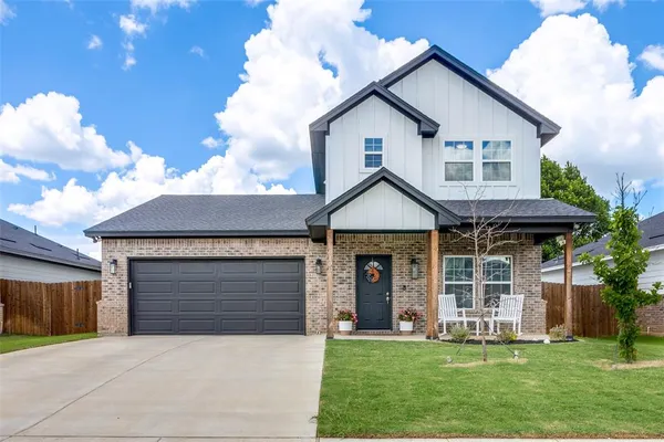 $342,000 | 108 Magnolia Estates Street, Crowley, TX 76036