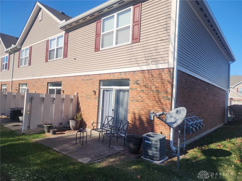 4381 Straight Arrow Road Beavercreek, OH 45430 - Photo 3 of 22 Gallery Image 3