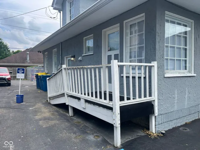 $349,900 | 104 East 38th Street, Indianapolis, IN 46205