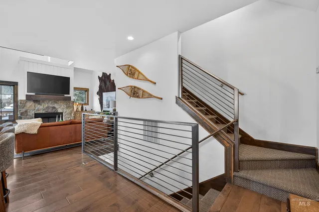 $1,195,000 | 71 Golden Bar Court, Donnelly, ID 83615