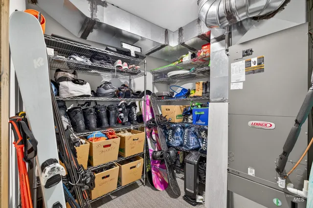 $1,195,000 | 71 Golden Bar Court, Donnelly, ID 83615