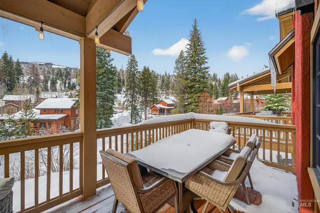 $1,195,000 | 71 Golden Bar Court, Donnelly, ID 83615