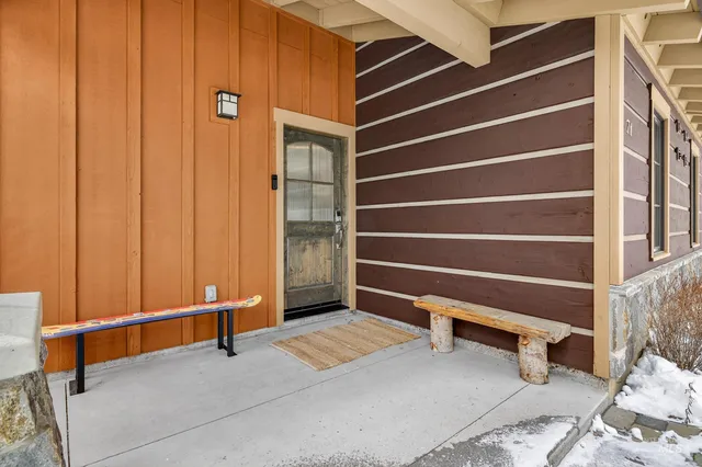 $1,195,000 | 71 Golden Bar Court, Donnelly, ID 83615