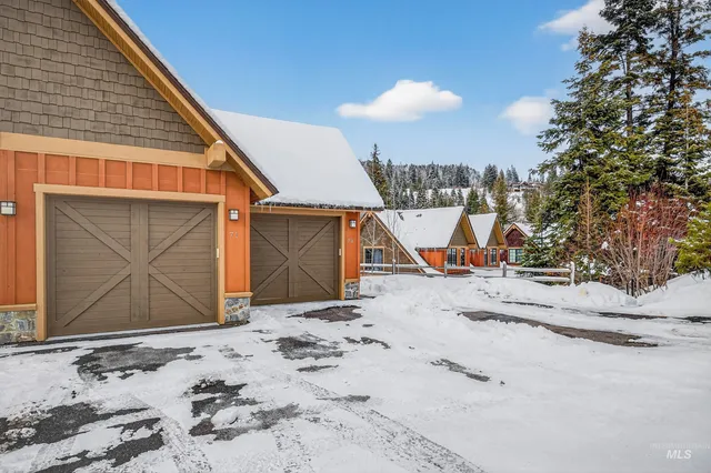 $1,195,000 | 71 Golden Bar Court, Donnelly, ID 83615