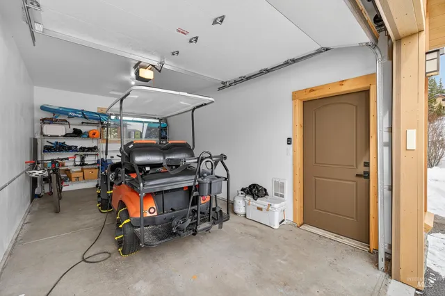 $1,195,000 | 71 Golden Bar Court, Donnelly, ID 83615