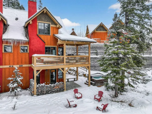 $1,195,000 | 71 Golden Bar Court, Donnelly, ID 83615