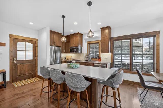 $1,195,000 | 71 Golden Bar Court, Donnelly, ID 83615