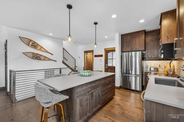 $1,195,000 | 71 Golden Bar Court, Donnelly, ID 83615