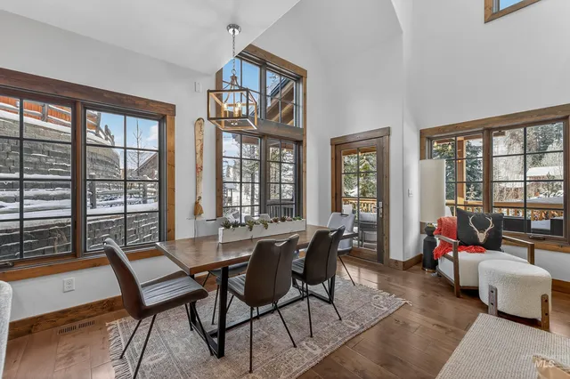 $1,195,000 | 71 Golden Bar Court, Donnelly, ID 83615