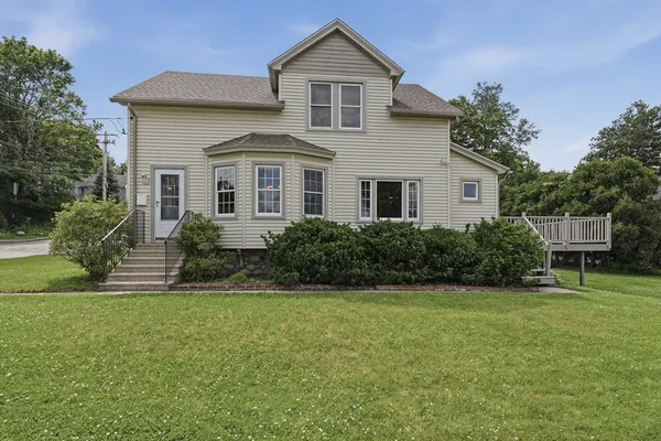 $429,000 | 4 Drummond Avenue, Worcester, MA 01605