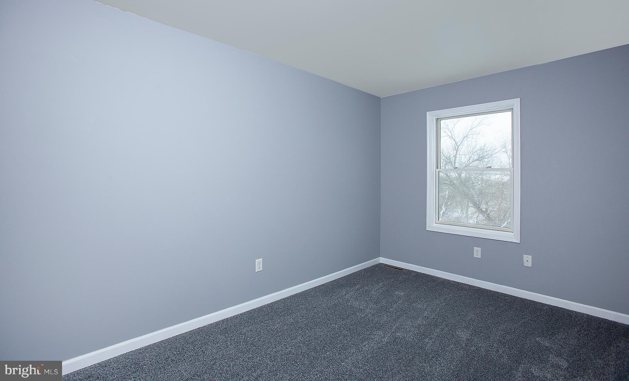 1031 Oberlin Road Middletown, PA 17057 - Photo 23 of 39 an empty room with a window