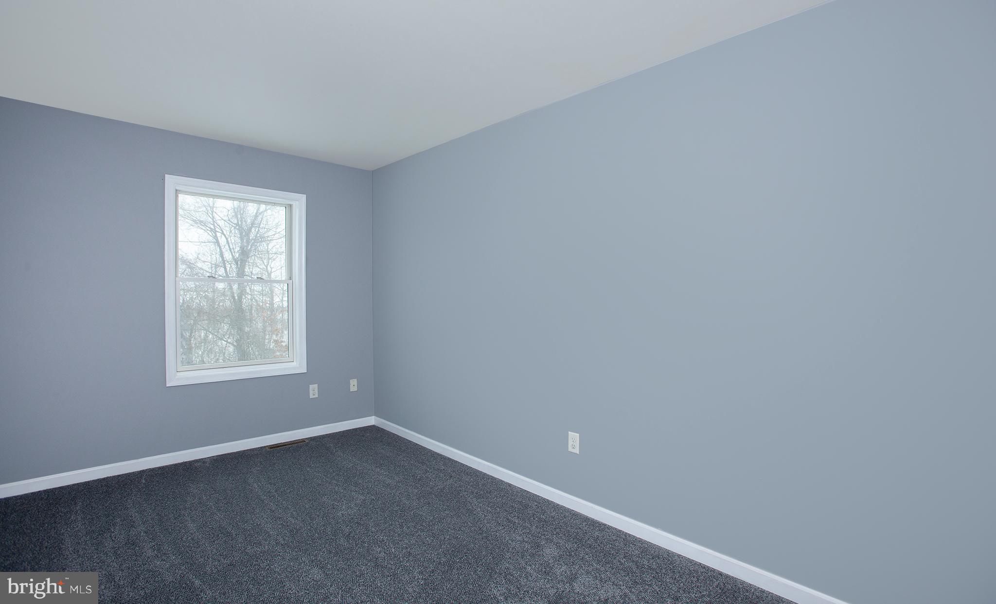 1031 Oberlin Road Middletown, PA 17057 - Photo 26 of 39 an empty room with a window