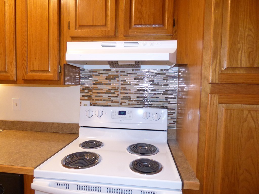 74 Leonard Road, Unit 74 Boxborough, MA 01719 - Photo 7 of 25