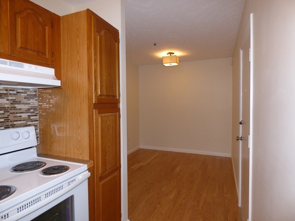 74 Leonard Road, Unit 74 Boxborough, MA 01719 - Photo 8 of 25