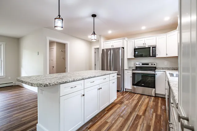 $519,999 | 4 Lochview Drive, Lewiston, ME 04240