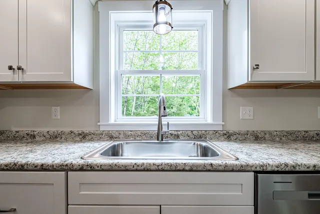 $519,999 | 4 Lochview Drive, Lewiston, ME 04240