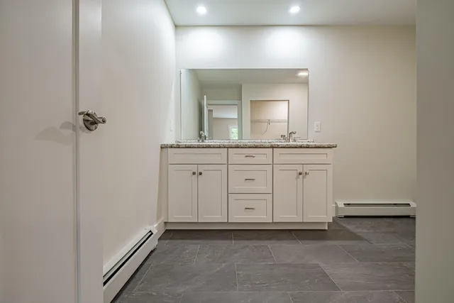 $519,999 | 4 Lochview Drive, Lewiston, ME 04240