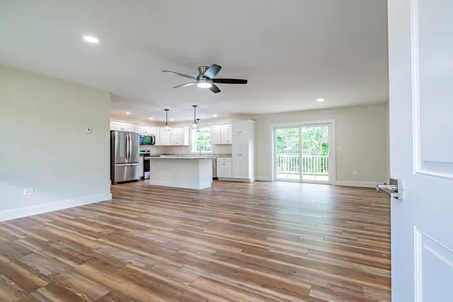 $519,999 | 4 Lochview Drive, Lewiston, ME 04240