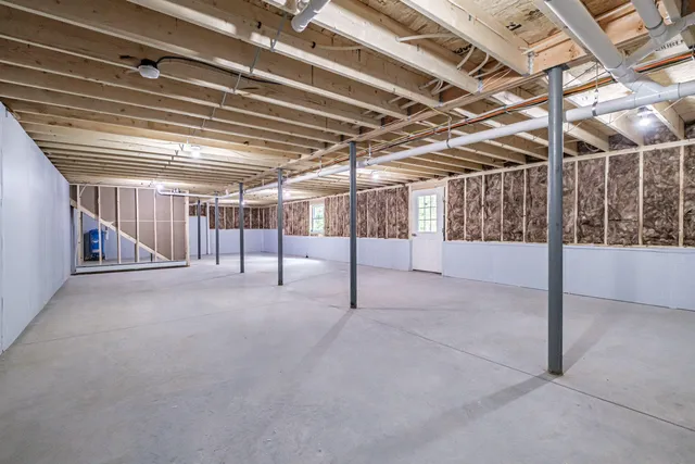 $519,999 | 4 Lochview Drive, Lewiston, ME 04240