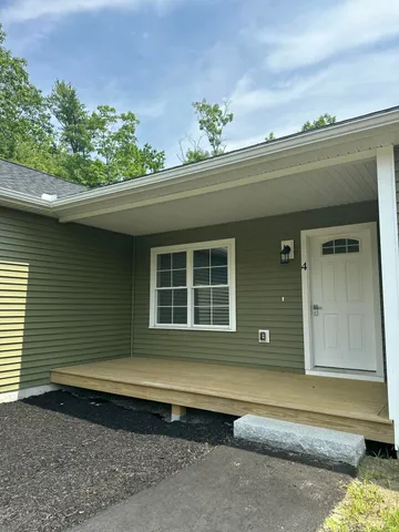 $519,999 | 4 Lochview Drive, Lewiston, ME 04240