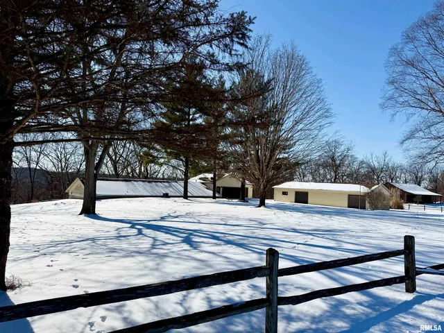 $319,900 | 15290 New Salem Bluff Road, Petersburg, IL 62675