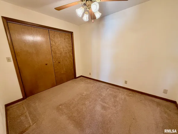 $309,000 | 15290 New Salem Bluff Road, Petersburg, IL 62675