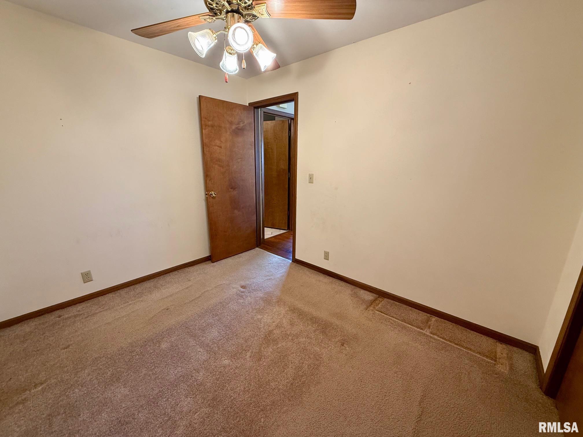 15290 New Salem Bluff Road Petersburg, IL 62675 - Photo 27 of 43