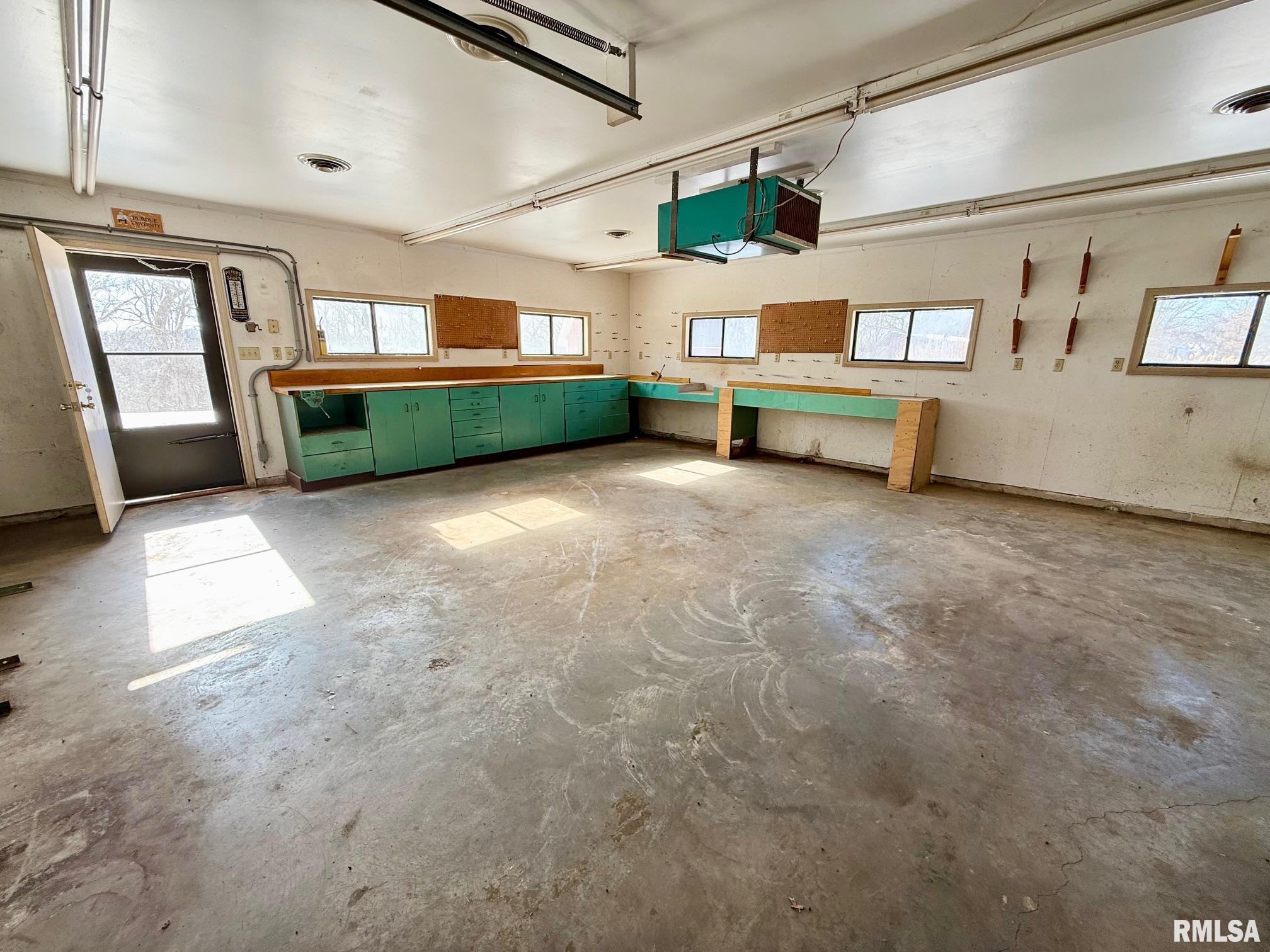 15290 New Salem Bluff Road Petersburg, IL 62675 - Photo 38 of 43