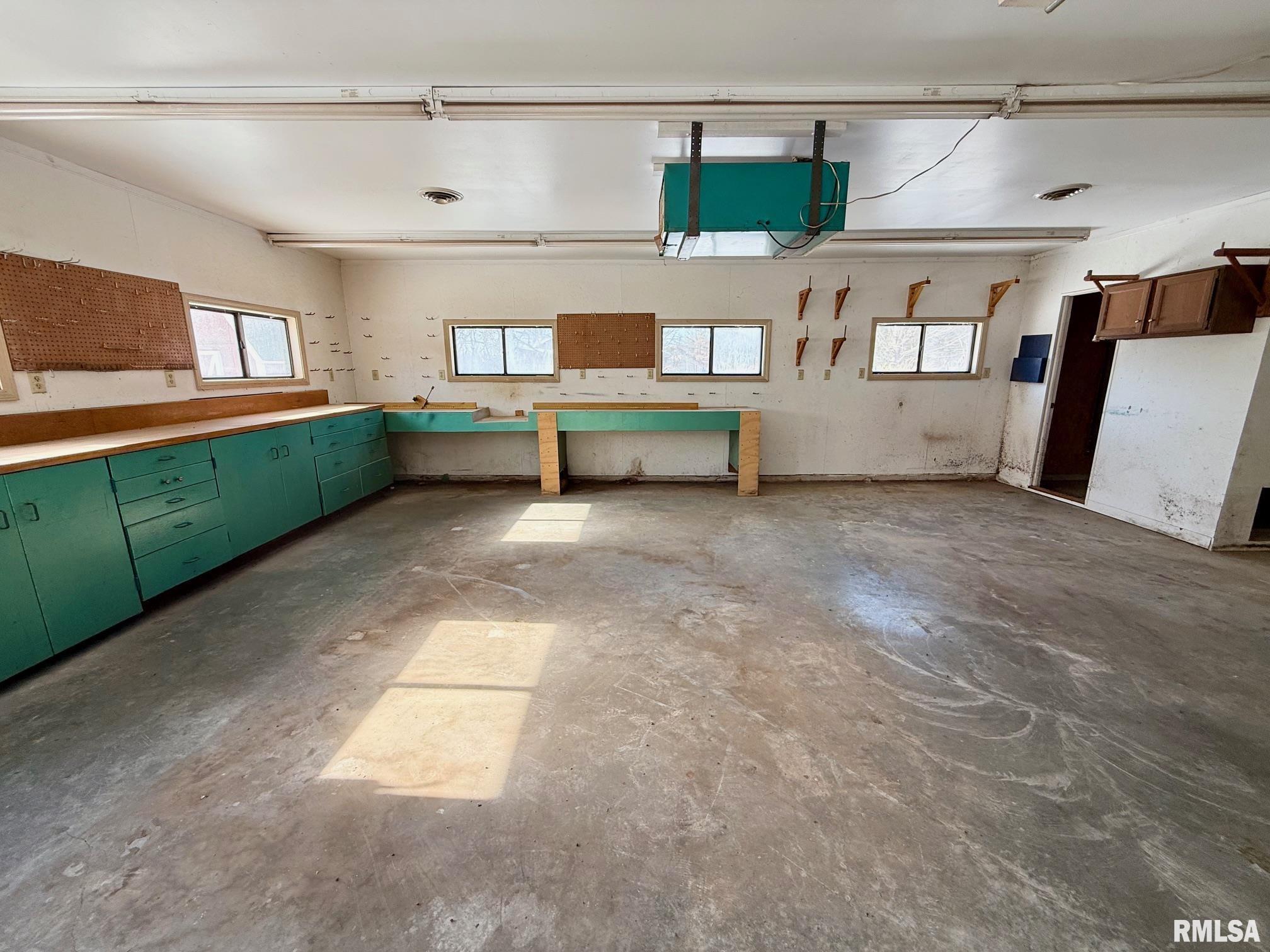 15290 New Salem Bluff Road Petersburg, IL 62675 - Photo 40 of 51