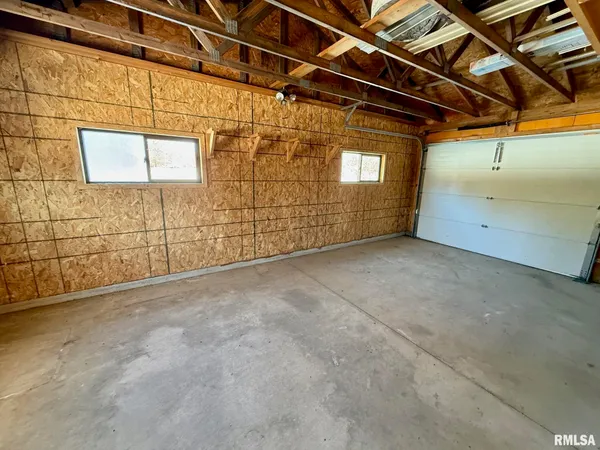$309,000 | 15290 New Salem Bluff Road, Petersburg, IL 62675