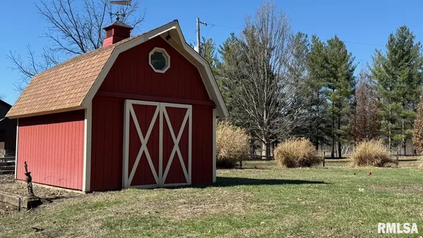 $309,000 | 15290 New Salem Bluff Road, Petersburg, IL 62675