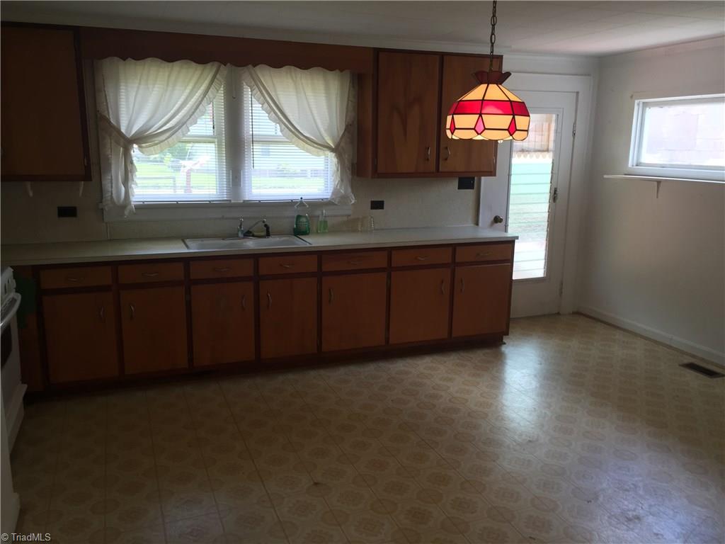 1410 Forrest Street High Point, NC 27262 - Photo 8 of 14 Gallery Image 8