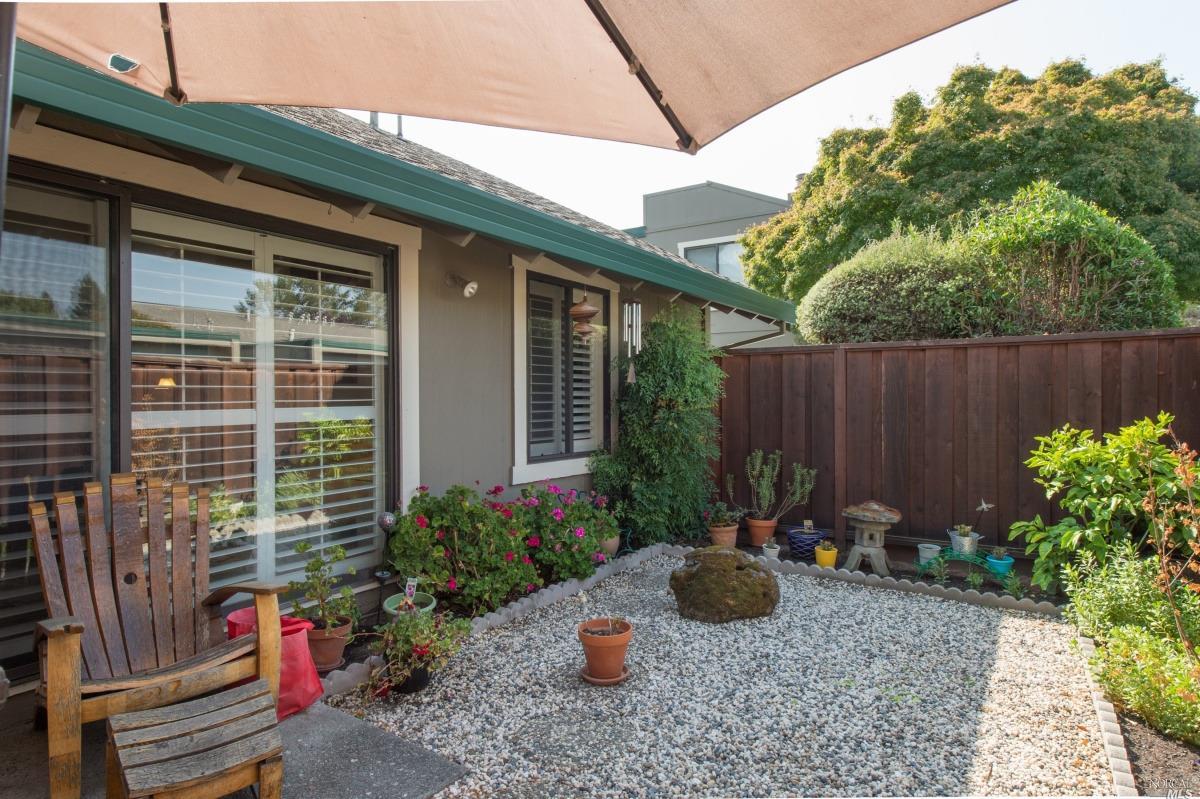 995 Santa Cruz Way Rohnert Park, CA 94928 - Photo 1 of 1 Gallery Image 1