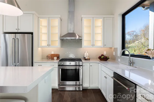 $1,165,000 | 610 Storybook Villas Trail, Asheville, NC 28804