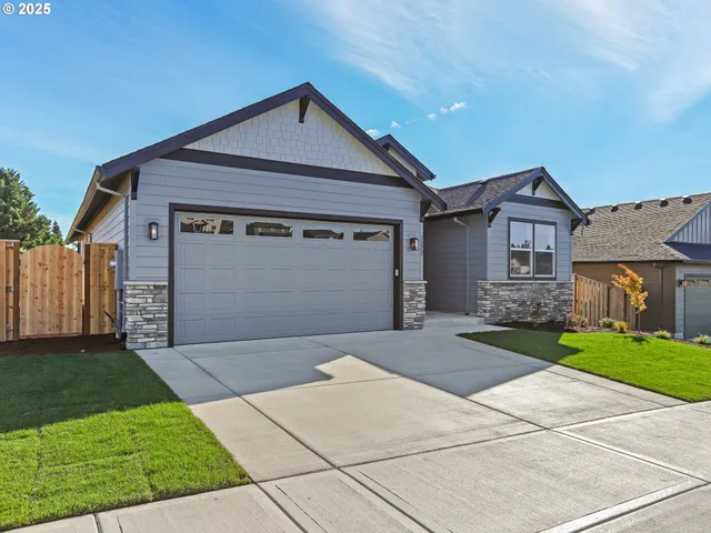 $599,900 | 2213 East Juniper Circle, Unit 17, La Center, WA 98629