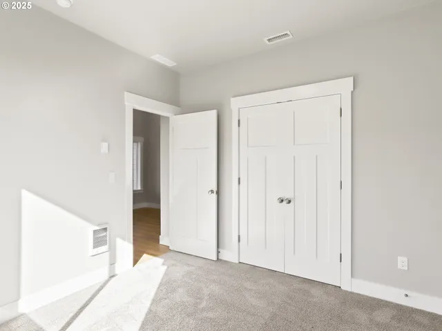 $599,900 | 2213 East Juniper Circle, Unit 17, La Center, WA 98629